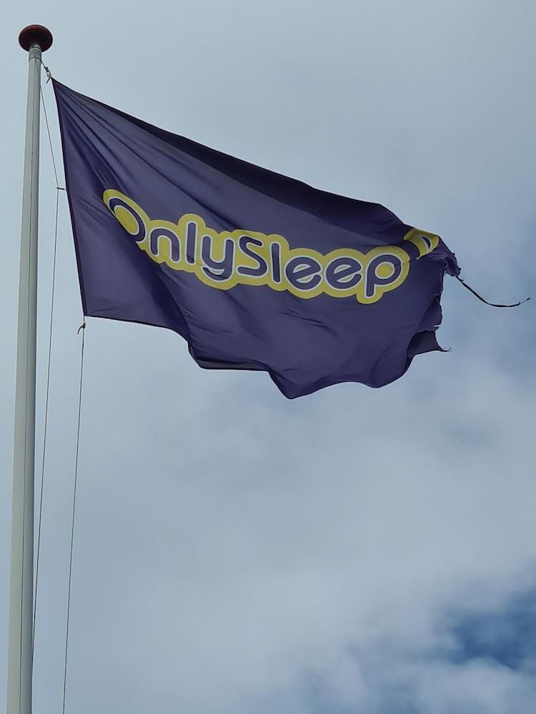 ホテル Onlysleep Trafikcenter スラーエルセ エクステリア 写真